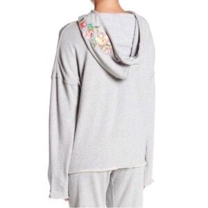 Betsy Johnson Gray Red Yellow Floral Embroidered Hoodie Sweatshirt Pullover